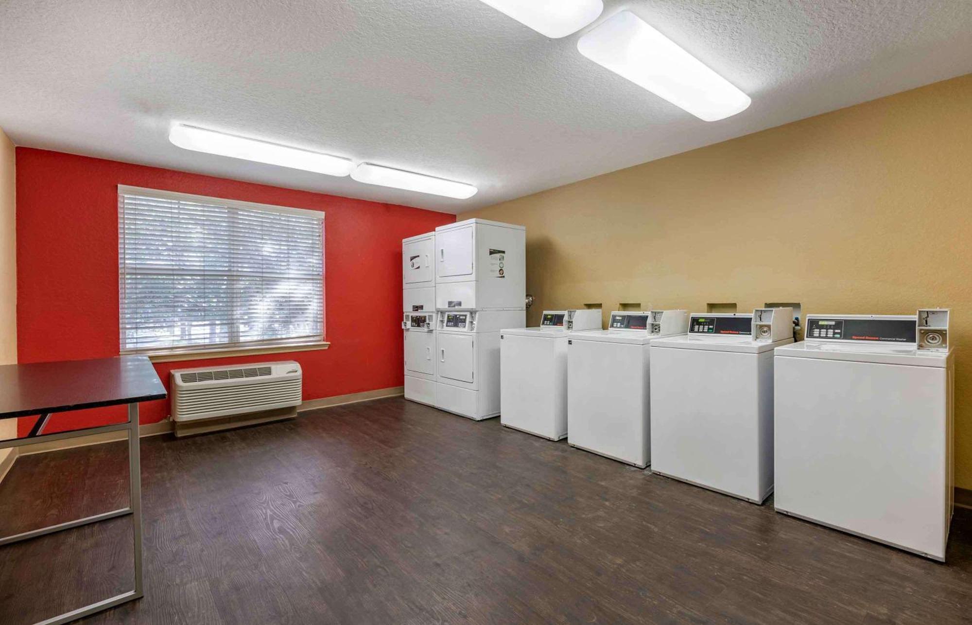 Extended Stay America Select Suites - Orlando - Maitland - Summit Tower Blvd Altamonte Springs Exterior foto